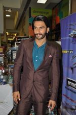 Ranveer Singh launch Lootera-Mills & Boons collector_s series in Landmark, Mumbai on 25th June 2013 (23).JPG